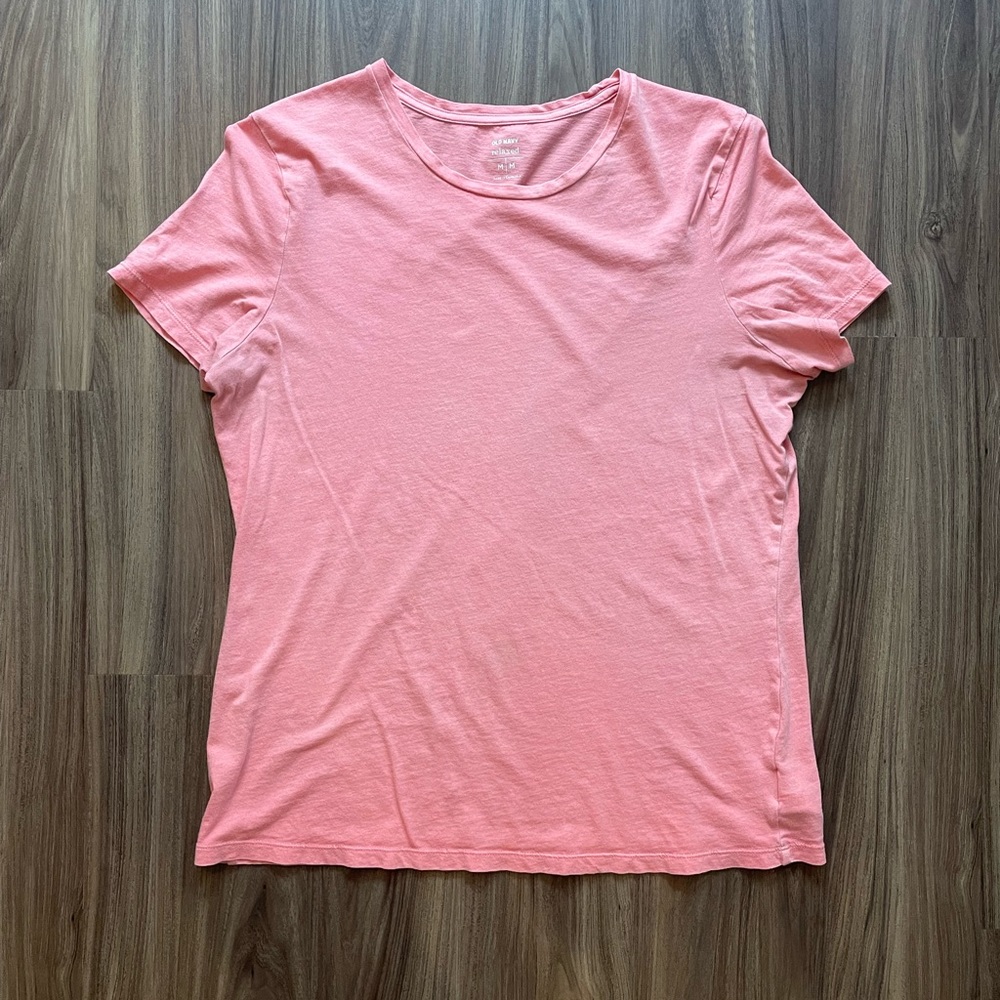 Old Navy Tee Size Medium